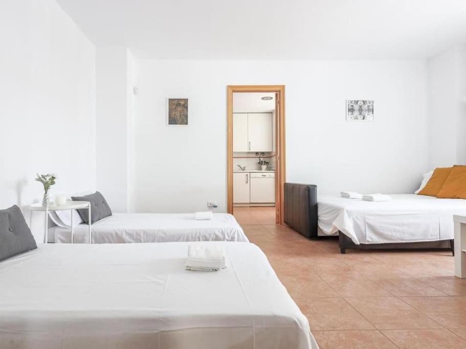 Alojamiento Con Piscina Y Parking En Sevilla La Algaba Ngoại thất bức ảnh